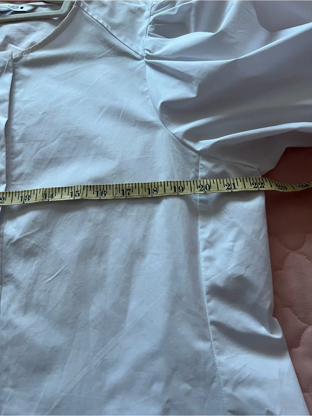 Zara White Puff-Sleeve Buttonless Blouse